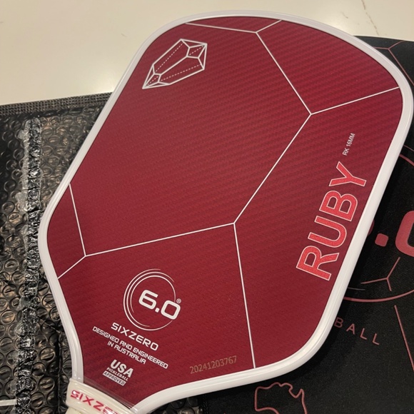 Six Zero - Ruby 16mm pickleball paddle - Picture 4 of 4